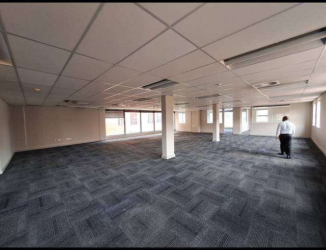 411M² OFFICE TO LET IN WAVERLEY